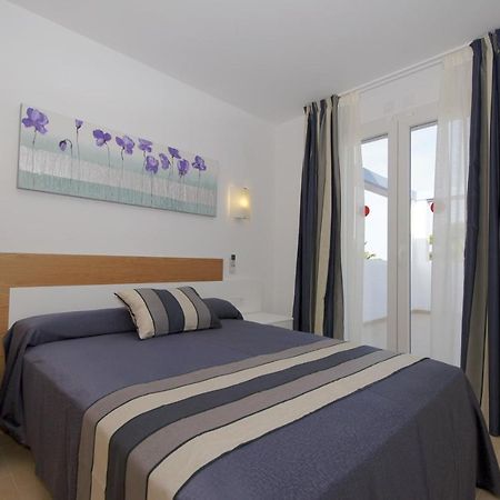 Villas Calan Bosch Mar Cala en Bosc Exterior photo