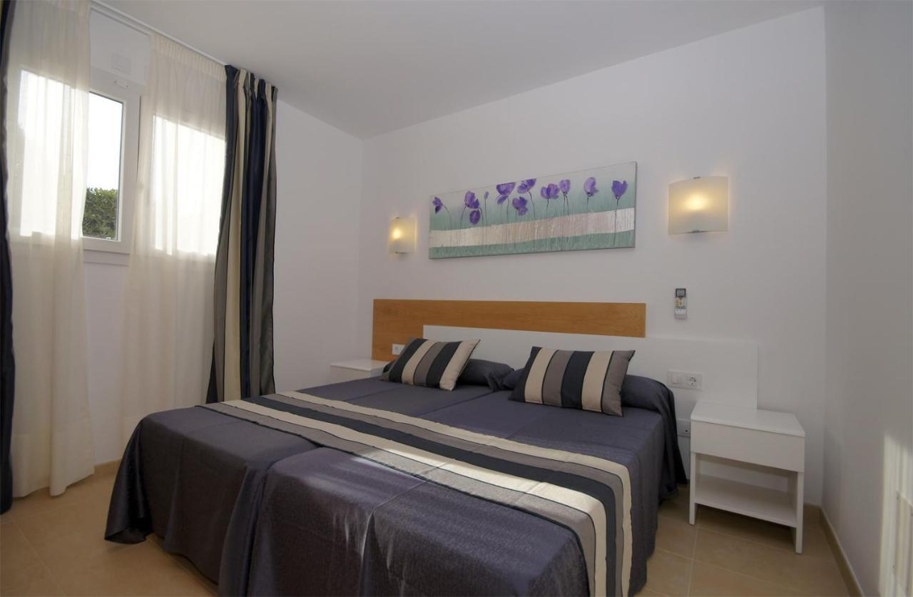 Villas Calan Bosch Mar Cala en Bosc Exterior photo